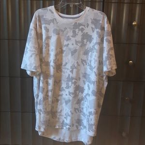 Under Armour men’s XXL t-shirt